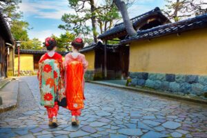 A Mix of History and Gourmet in Kanazawa (8/10 hours)